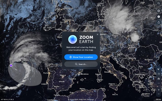 Screenshot of zoom.earth